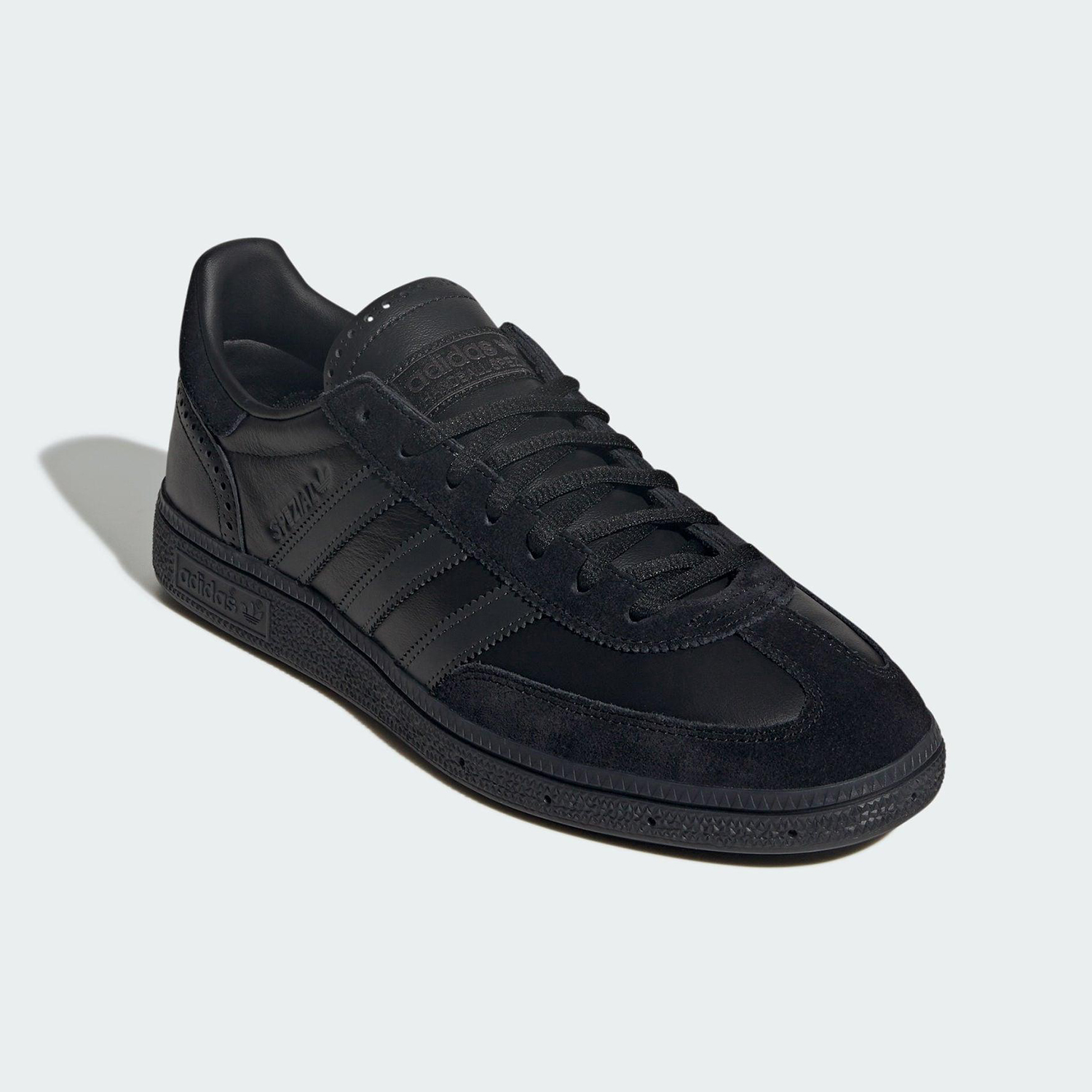 أحذية رياضية كلاسيكية للرجال و - مراجعة Adidas Shoes Samba وسعره